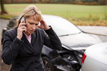Avoid Talking to Insurance Adjusters After a Car Crash